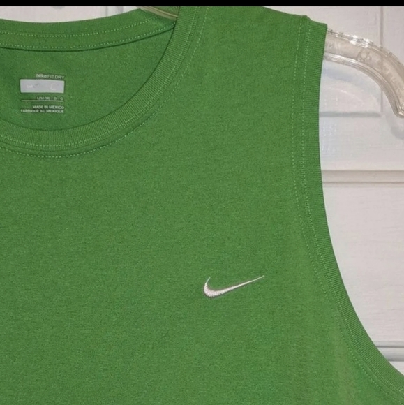3/$20🍊 Nike Dri Fit Tank - Picture 3 of 4